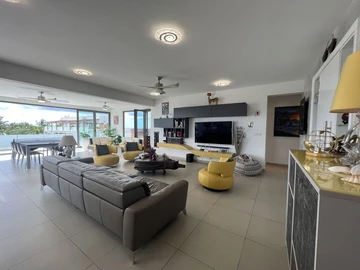 Penthouse de 3 Chambres