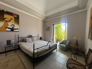 5 Bedroom Villa