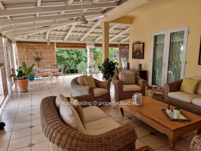 Charming 4-bedroom house nestled in the picturesque village of Tamarin