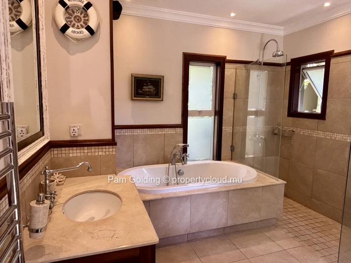 Live in Villa Valriche - surrounded by nature.