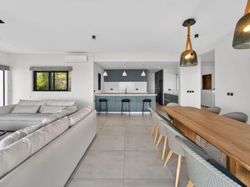 4 Bedroom Villa