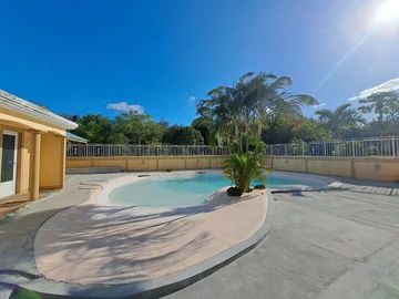 9 Bedroom House