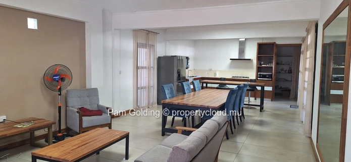 Spectacular 3-Bedroom House in Coromandel – Harbour Views & Mountain Majesty!