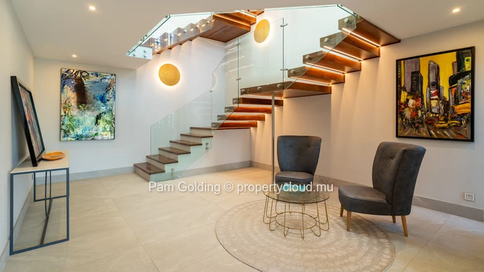 Luxurious Contemporary Villa in Anahita Golf Estate - 5 Bedrooms, Panoramic Views 