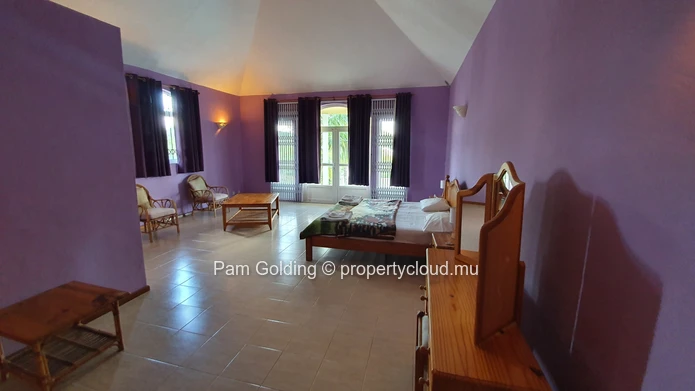 Villa for sale