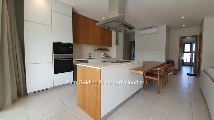 Pointe aux Canonniers – Appartement à louer – Pam Golding Mauritius