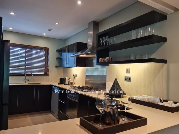 À vendre : Appartement 3 chambres avec vue sur le trou n°9 – Anahita Golf Estate, Beau Champ