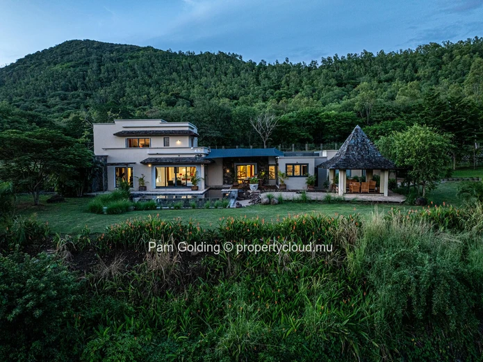 Luxury 5-Bedroom Villa in Matala Lifestyle Estate, Tamarin – A Unique Opportunity in Mauritius