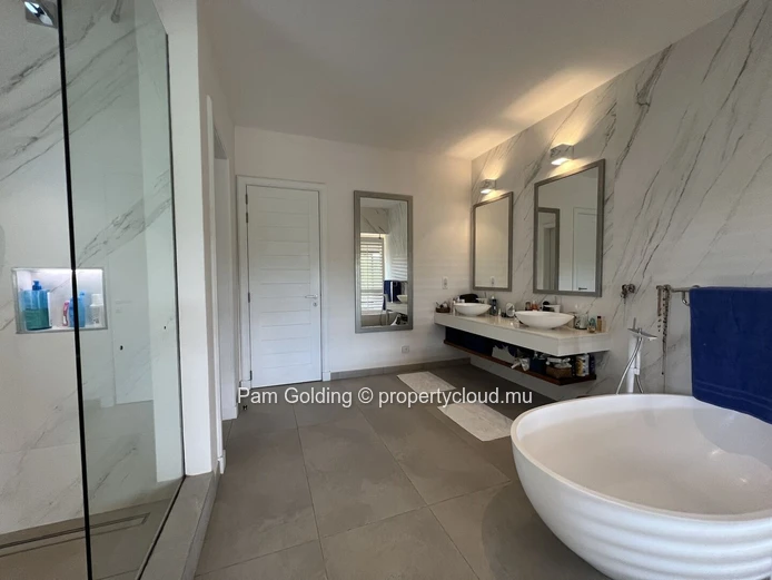 Exquisite 5 Bedroom Private Villa in La Balise Marina, Black River, Mauritius West Coast