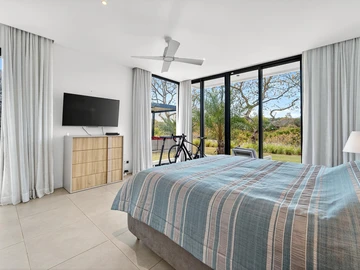 5 Bedroom Villa
