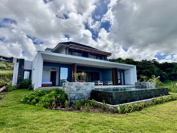 4 Bedroom Villa