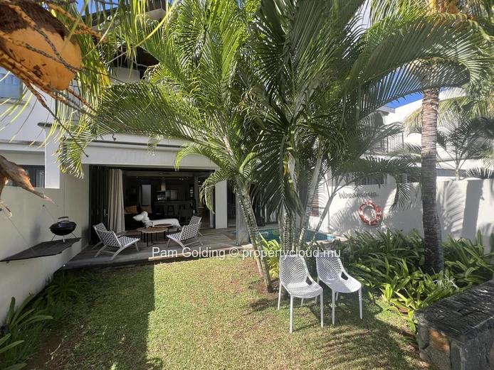 Waterfront 3-Bedroom Duplex with Private Mooring | La Balise Marina, Black River (Sole Mandate)