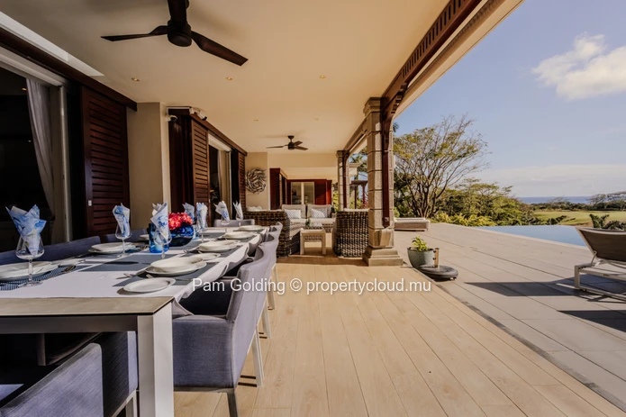 Luxury Villa for Sale – A Masterpiece of Modern Elegance