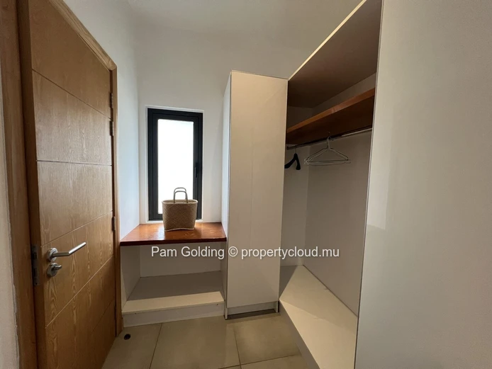 Appartement 2 chambres entièrement meublé avec piscine privée à Tamarin