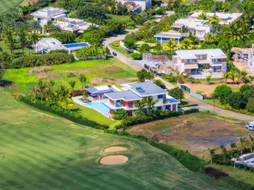 4 Bedroom Villa