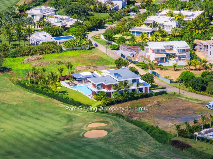 Contemporary 4-Bedroom Villa on a Golf Course with Pool | Anahita Golf & Spa Resort Mauritius