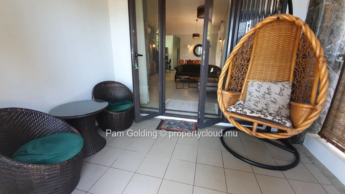 Appartement au rez-de-chaussée près de la plage.