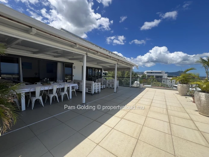 Appartement penthouse avec une vue imprenable sur Tamarin
