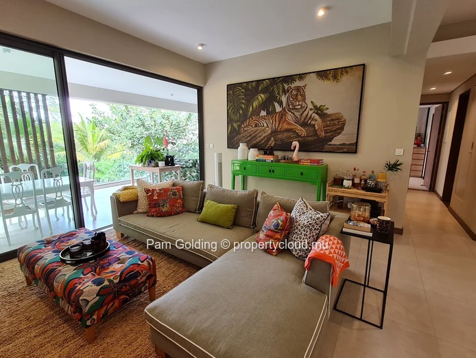Appartement 2 chambres à l’étage à Pointe aux Canonniers – 204,84 m²