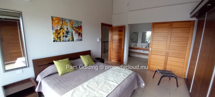 Spacious Penthouse Living in Sought-After Tamarin