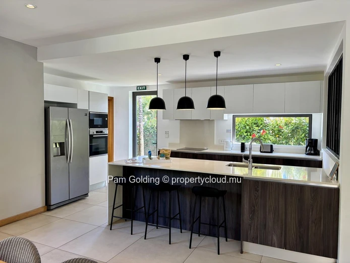 The Villa of Mythic – A Luxurious 4-Bedroom Home in Mauritius