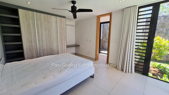 Elegant 4-Bedroom Villa with Private Pool | Old Mills, Pereybere