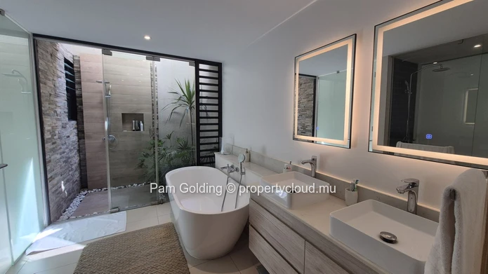 Luxury Villa for Sale in Old Mills Péreybère | Family Home Mauritius