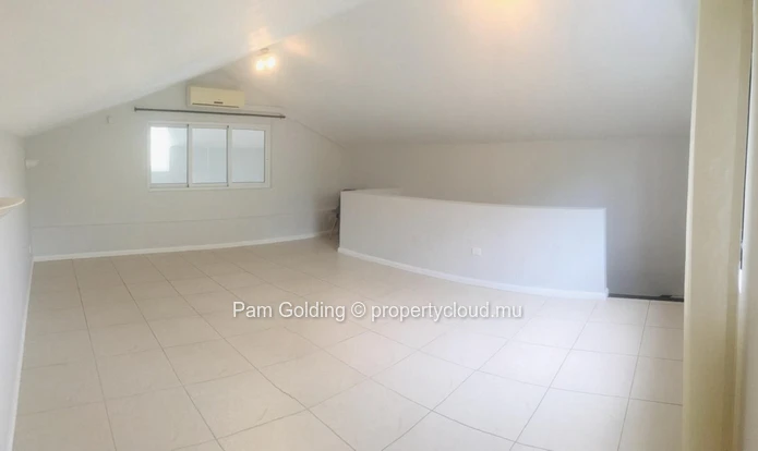  Villa in a Prime Black River Location