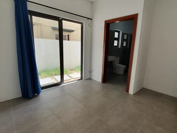 4 Bedroom Townhouse, Duplex