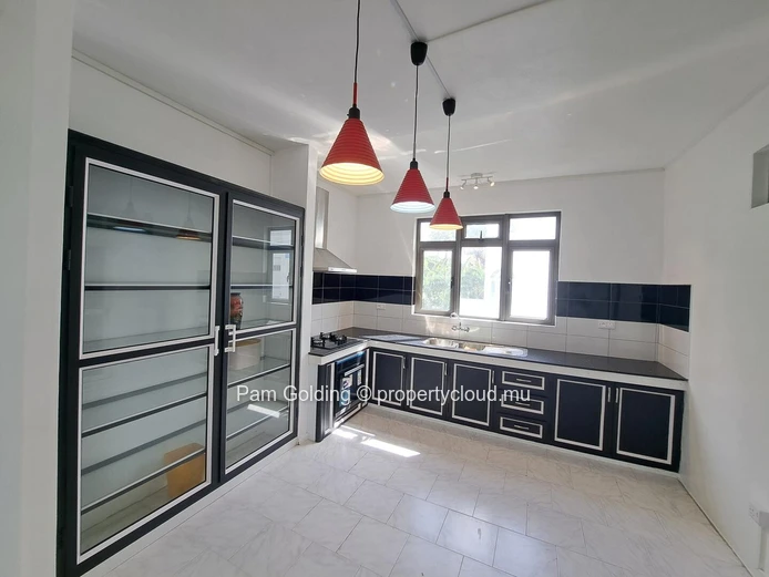 Trou aux Biches - Appartement à vendre - Pam Golding Mauritius