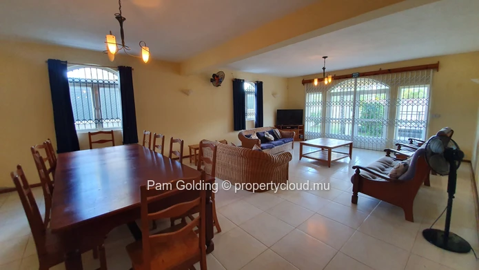 Villa for sale