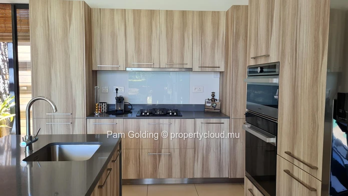 Elegant 4-Bedroom Villa with Private Pool | Old Mills, Pereybere