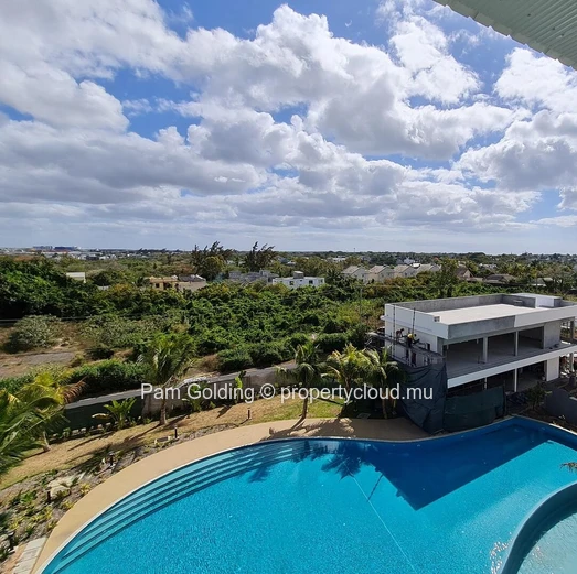 2-Bedroom Penthouse with Private Rooftop Pool – Near Pereybere Beach, Mauritius