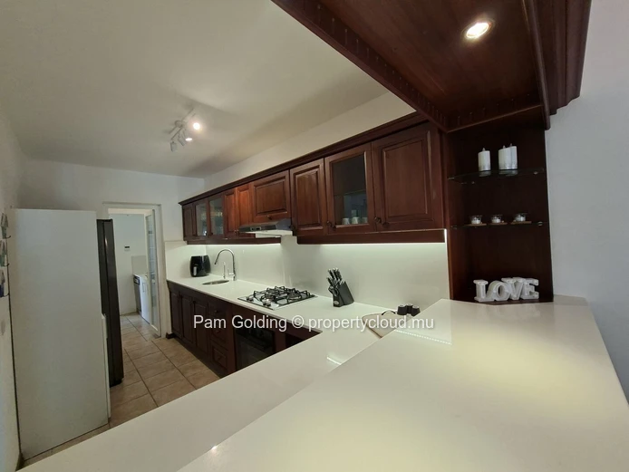 Magnifique duplex de 3 chambres avec piscine privée