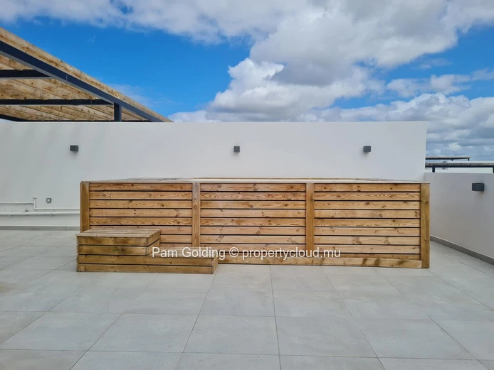 2-Bedroom Penthouse with Private Rooftop Pool – Near Pereybere Beach, Mauritius