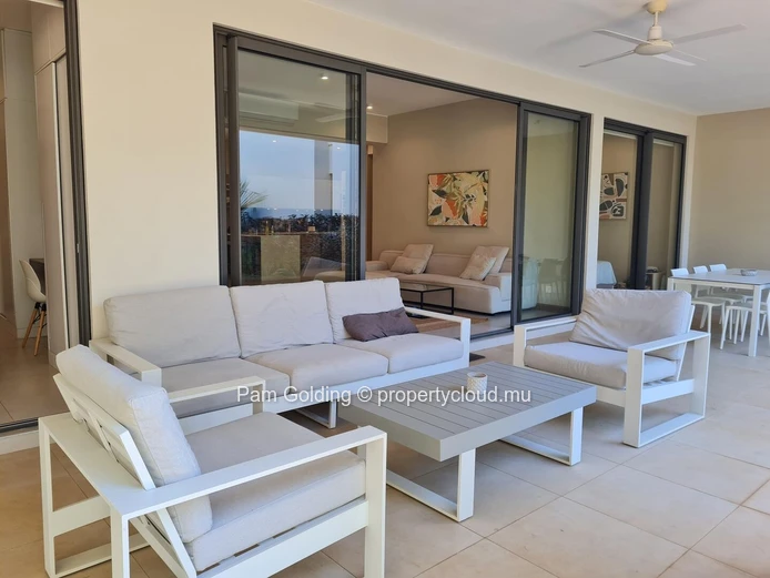 Appartement Élégant de 3 Chambres en Rez-de-Chaussée à Vendre à Pointe aux Canonniers - Complexe Le Savoy (Mandat exclusif)