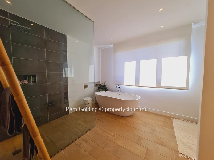 Villa Contemporraine a vendre a Akasha PDS