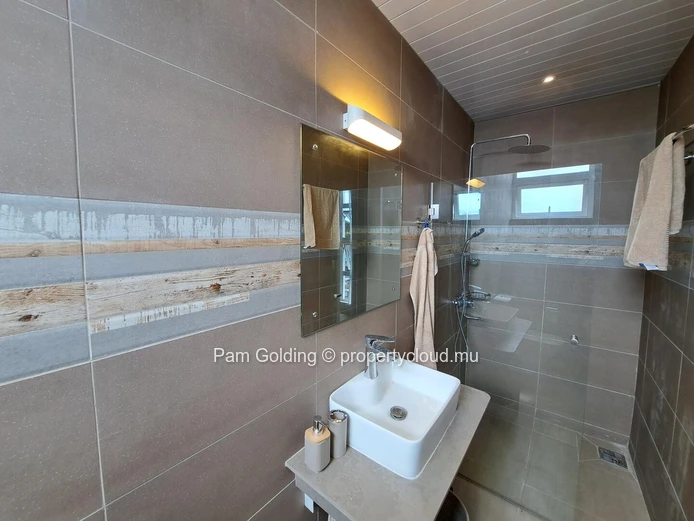 Trou d'Eau Douce – Penthouse à louer – Pam Golding Mauritius