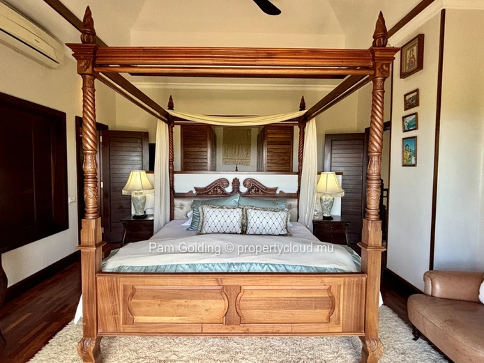 Live in Villa Valriche - surrounded by nature.
