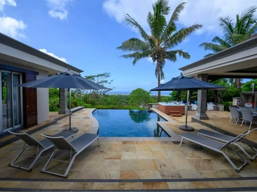 5 Bedroom Villa