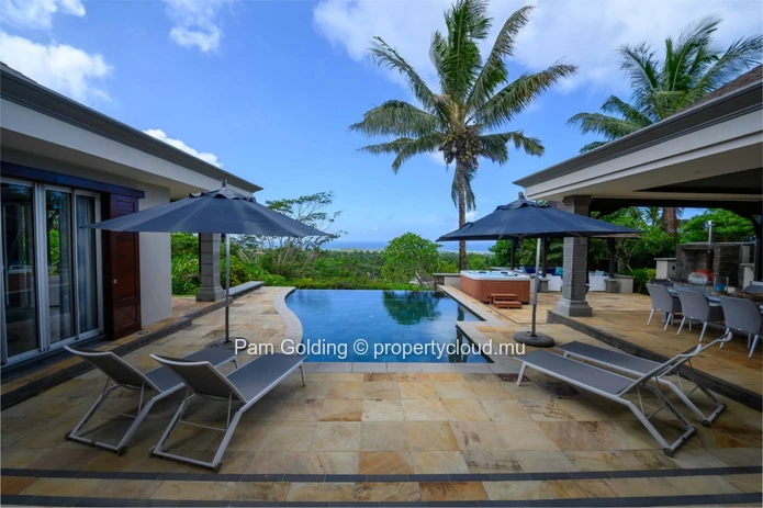 Fabulous home for entertaining – life your life outdoors.  