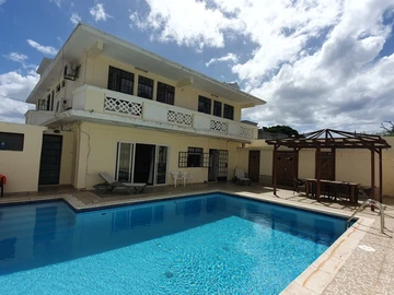7 Bedroom House