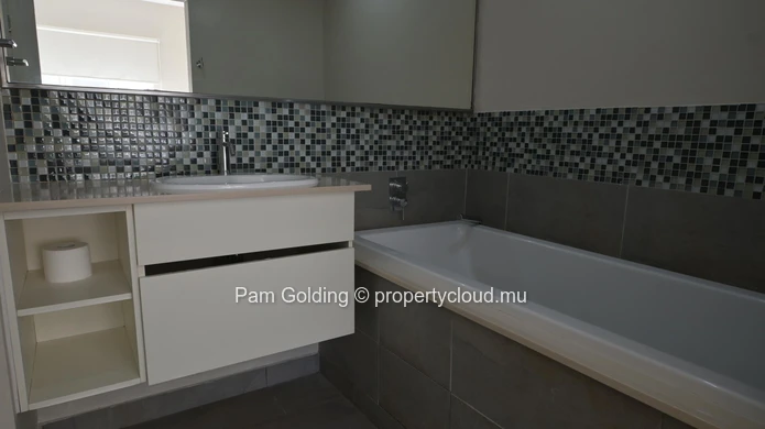 Bain Boeuf – Apartment for sale – Pam Golding Mauritius