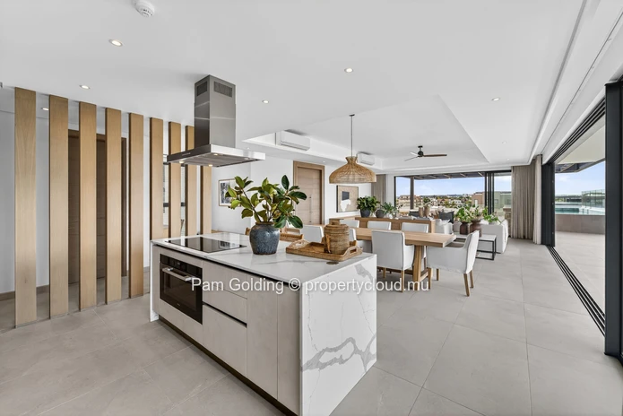 Penthouse de Luxe 4 Chambres avec Vue Mer à Vendre à Grand Baie | Mont Choisy Golf & Beach Estate, Île Maurice