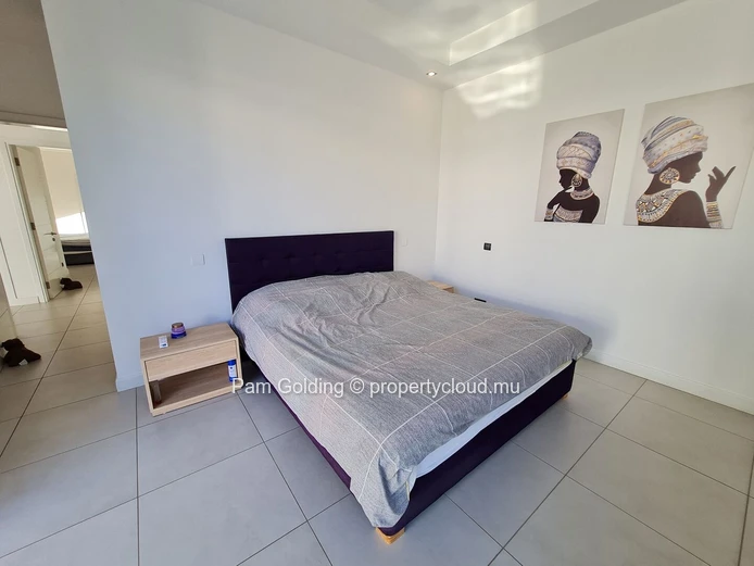 Spacious Freehold Villa in Mont Mascal