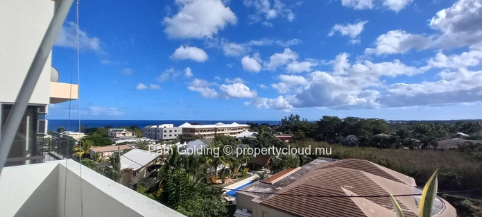Spacious Penthouse Living in Sought-After Tamarin