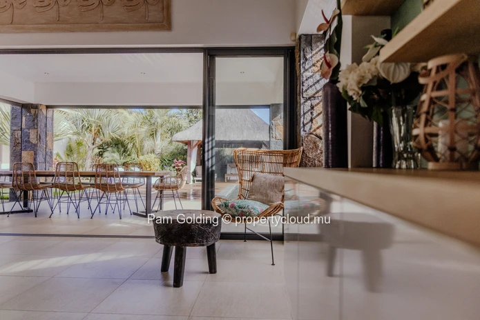 4-Bedroom Villa in Grand Baie - Elegant and Secure Living 