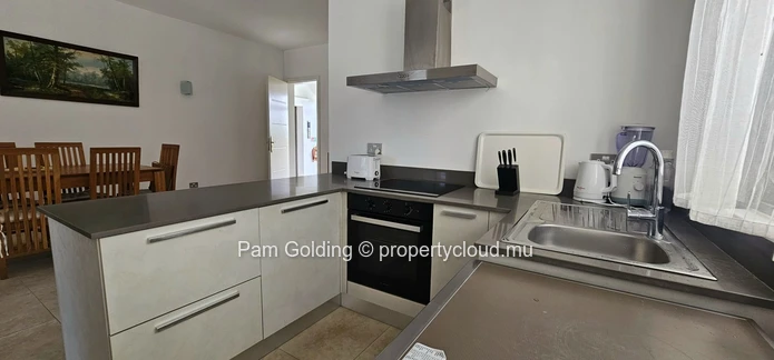 Coastal Living – 3 Bedroom Apartment to Rent in Pereybere