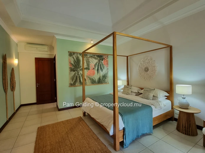 Elegant 4-Bedroom Villa with Mountain Views in Tamarina Golf Estate