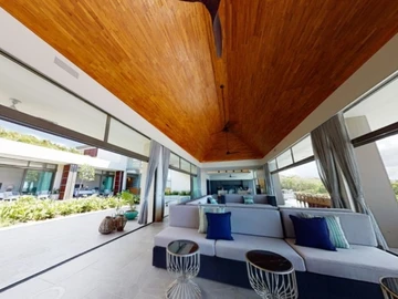 5 Bedroom Villa